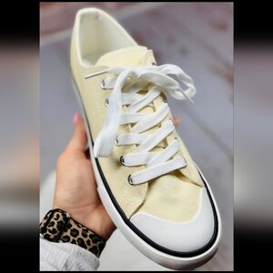 Elegant Cream Lace-Up Sneakers